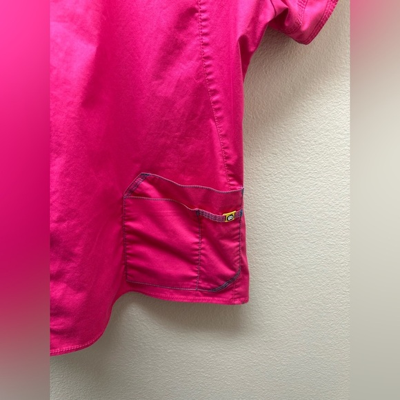 Women’s V-Neck Scrub Tops - Gray and Pink - Picture 4 of 5